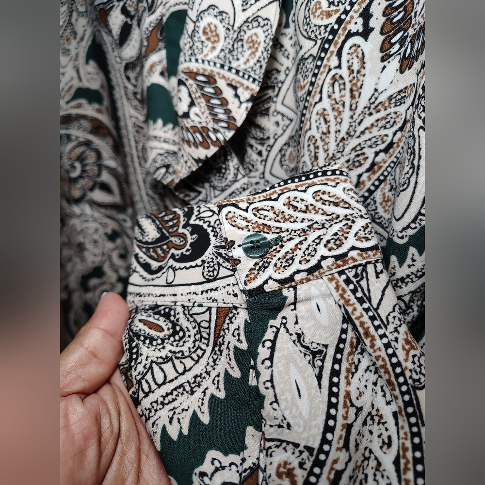 Chico’s Paisley Ruffle Blouse XL 16 Size 3 Green Brown Long Sleeve Career Top - Picture 7 of 10